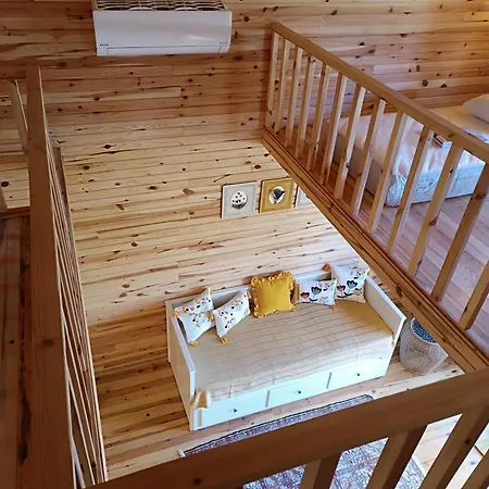 Badece Farm Yellow House Lodge *