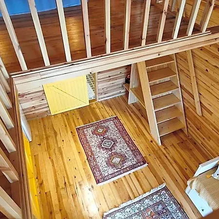 بيت خشبي Badece Farm Yellow House *