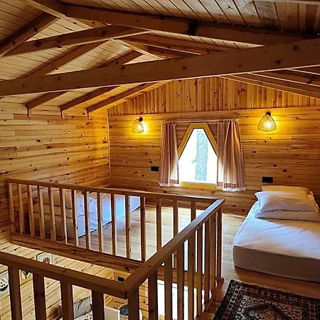Badece Farm Yellow House برغاما