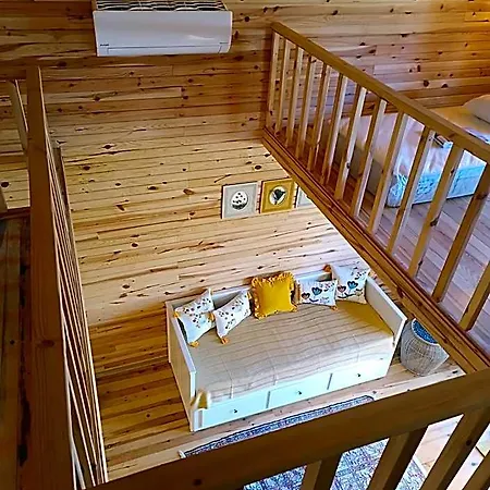 Badece Farm Yellow House بيت خشبي *