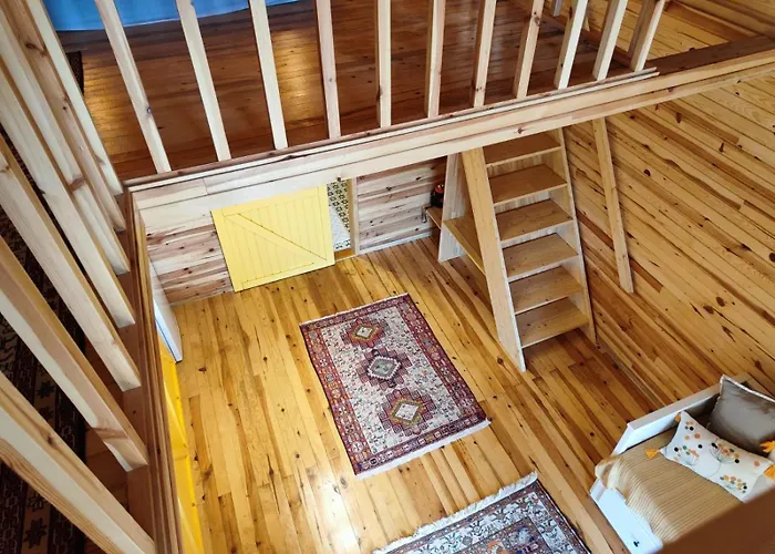 Badece Farm Yellow House Lodge *