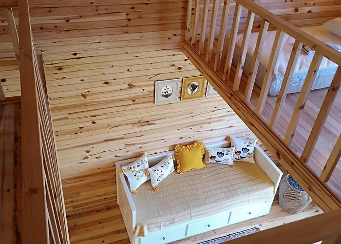 Badece Farm Yellow House Lodge *