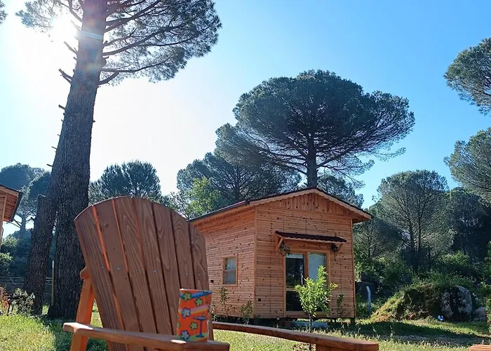 Lodge Badece Farm Yellow House *